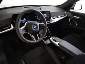BMW iX1 (2026) thumbnail 7