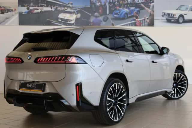 BMW iX3 (2026) thumbnail 2