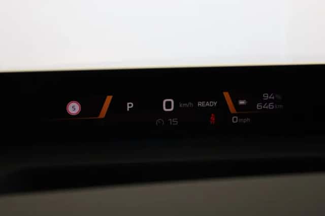 BMW iX3 (2026) thumbnail 13