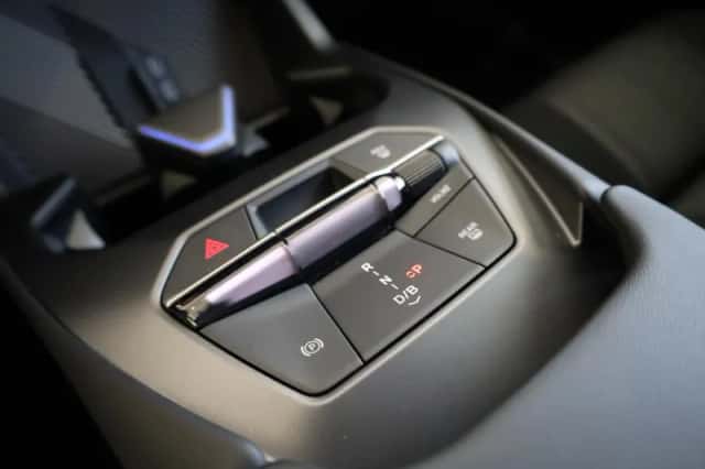 BMW iX3 (2026) thumbnail 26