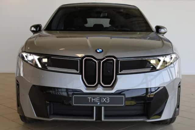 BMW iX3 (2026) thumbnail 4