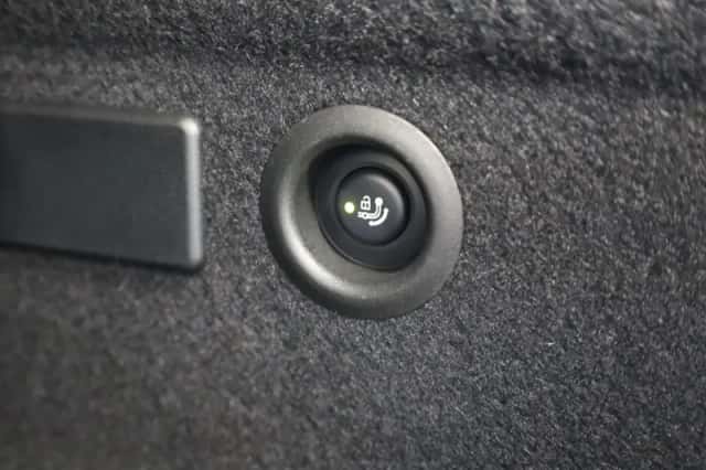 BMW iX3 (2026) thumbnail 35