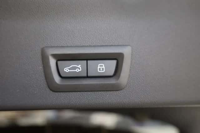 BMW iX3 (2026) thumbnail 36
