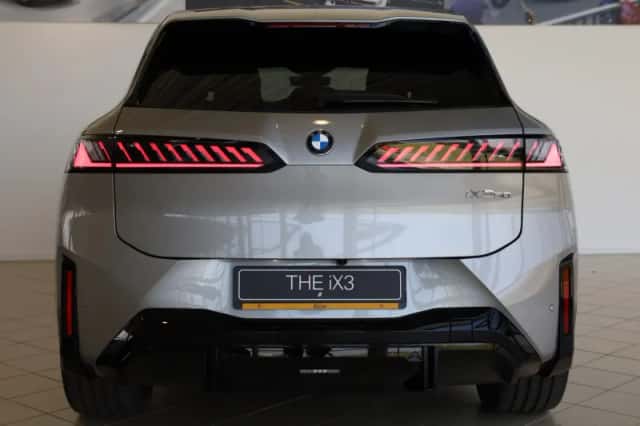 BMW iX3 (2026) thumbnail 5