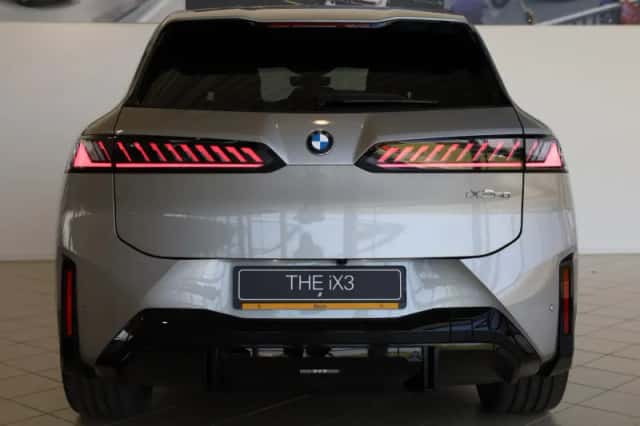 BMW iX3 (2026) thumbnail 5