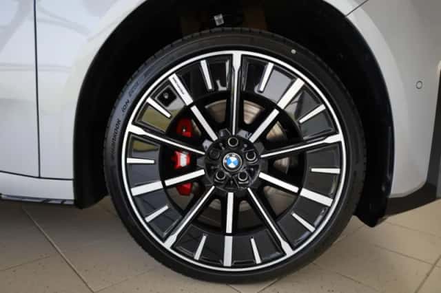 BMW iX3 (2026) thumbnail 7
