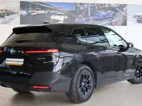 BMW iX (2024) thumbnail 2