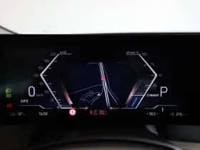 BMW iX (2024) thumbnail 12