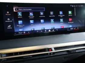 BMW iX (2024) thumbnail 15