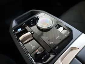 BMW iX (2024) thumbnail 22