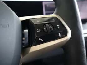 BMW iX (2024) thumbnail 29