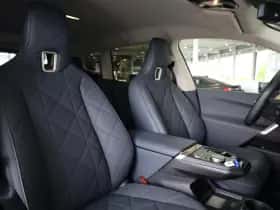 BMW iX (2024) thumbnail 8