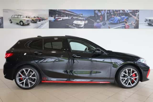 BMW 1-Serie (2023) thumbnail 3