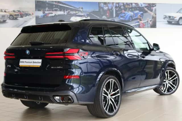 BMW X5 (2026) thumbnail 2