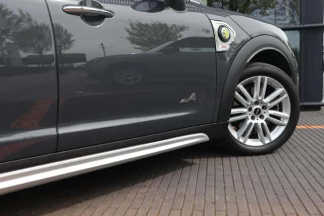 MINI Countryman (2021) thumbnail 11