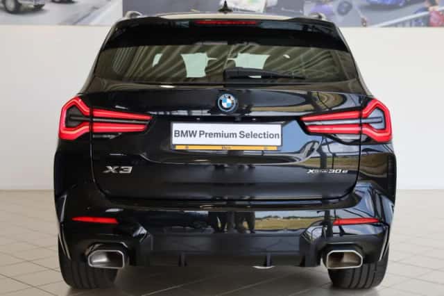 BMW X3 (2022) thumbnail 6