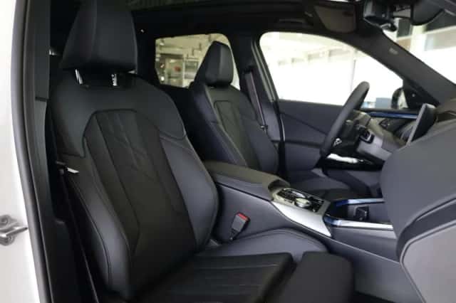 BMW X3 (2026) thumbnail 9