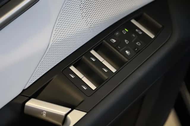 BMW iX3 (2026) thumbnail 27