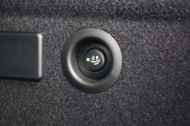 BMW iX3 (2026) thumbnail 32