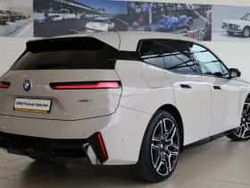 BMW iX (2025) thumbnail 2