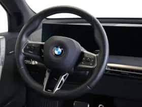 BMW iX (2025) thumbnail 11