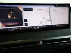 BMW iX (2025) thumbnail 14