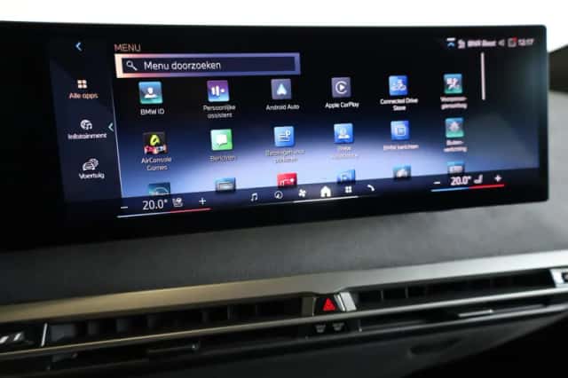 BMW iX (2025) thumbnail 16