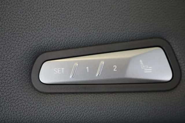 BMW iX (2025) thumbnail 27