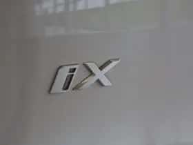 BMW iX (2025) thumbnail 31