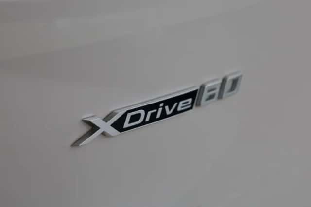 BMW iX (2025) thumbnail 34