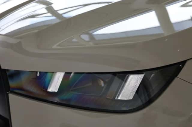 BMW iX (2025) thumbnail 35