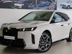 BMW iX (2025) thumbnail 36