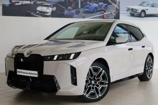 BMW iX (2025) thumbnail 37
