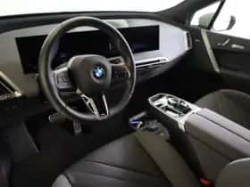 BMW iX (2025) thumbnail 7