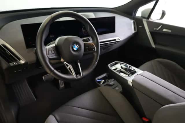 BMW iX (2025) thumbnail 8