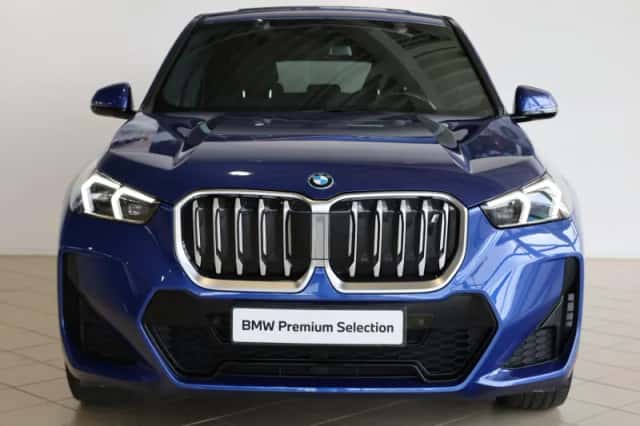 BMW iX1 (2023) thumbnail 5
