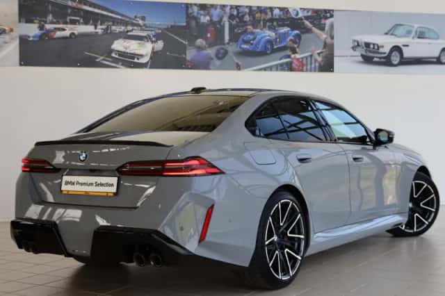 BMW M5 (2025) thumbnail 2