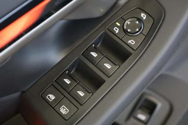 BMW M5 (2025) thumbnail 28