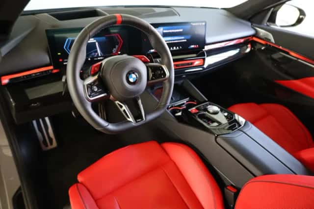 BMW M5 (2025) thumbnail 8