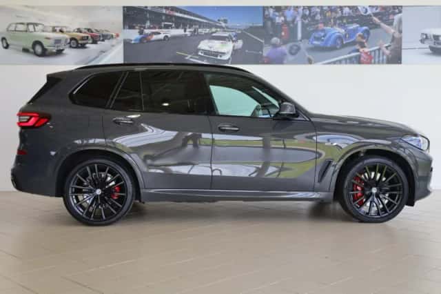 BMW X5 (2023) thumbnail 3