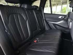 BMW X5 (2023) thumbnail 9