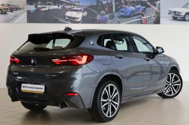 BMW X2 (2021) thumbnail 2