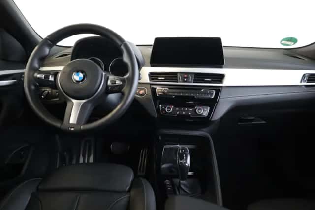 BMW X2 (2021) thumbnail 12
