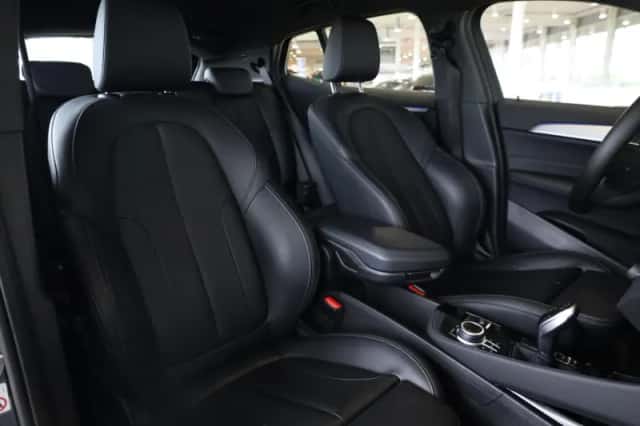 BMW X2 (2021) thumbnail 9