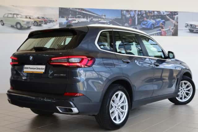 BMW X5 (2021) thumbnail 2