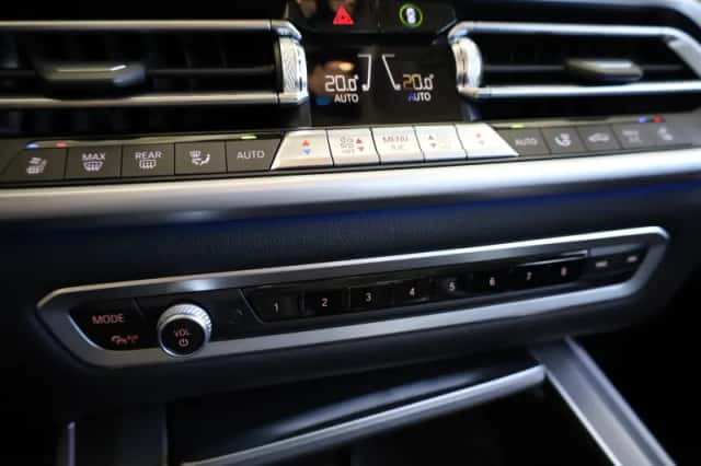 BMW X5 (2021) thumbnail 17