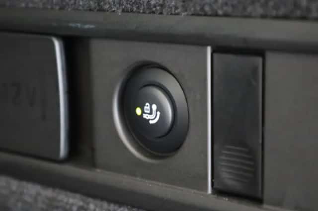 BMW X5 (2021) thumbnail 30