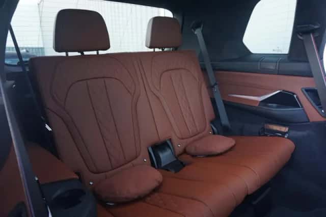 BMW X7 (2026) thumbnail 10