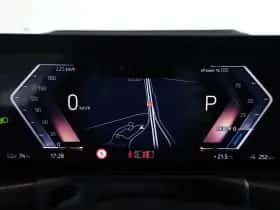 BMW i4 (2023) thumbnail 12
