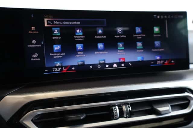 BMW i4 (2023) thumbnail 17